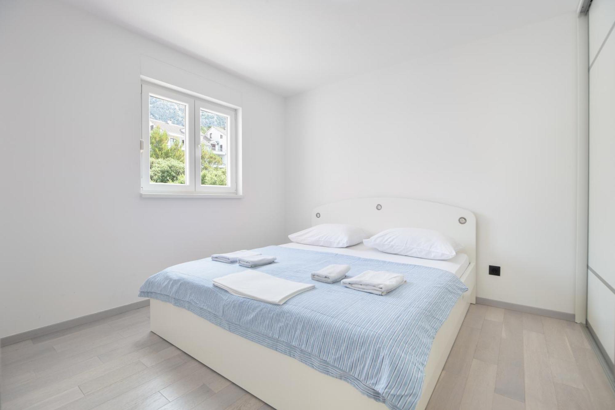 Apartment Sunny Jakovina 1 Makarska